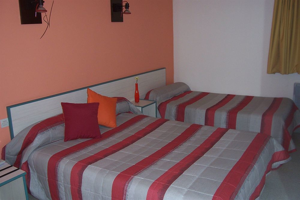 Hotel Le Saint Vincent Lyon Sud Vourles Екстер'єр фото